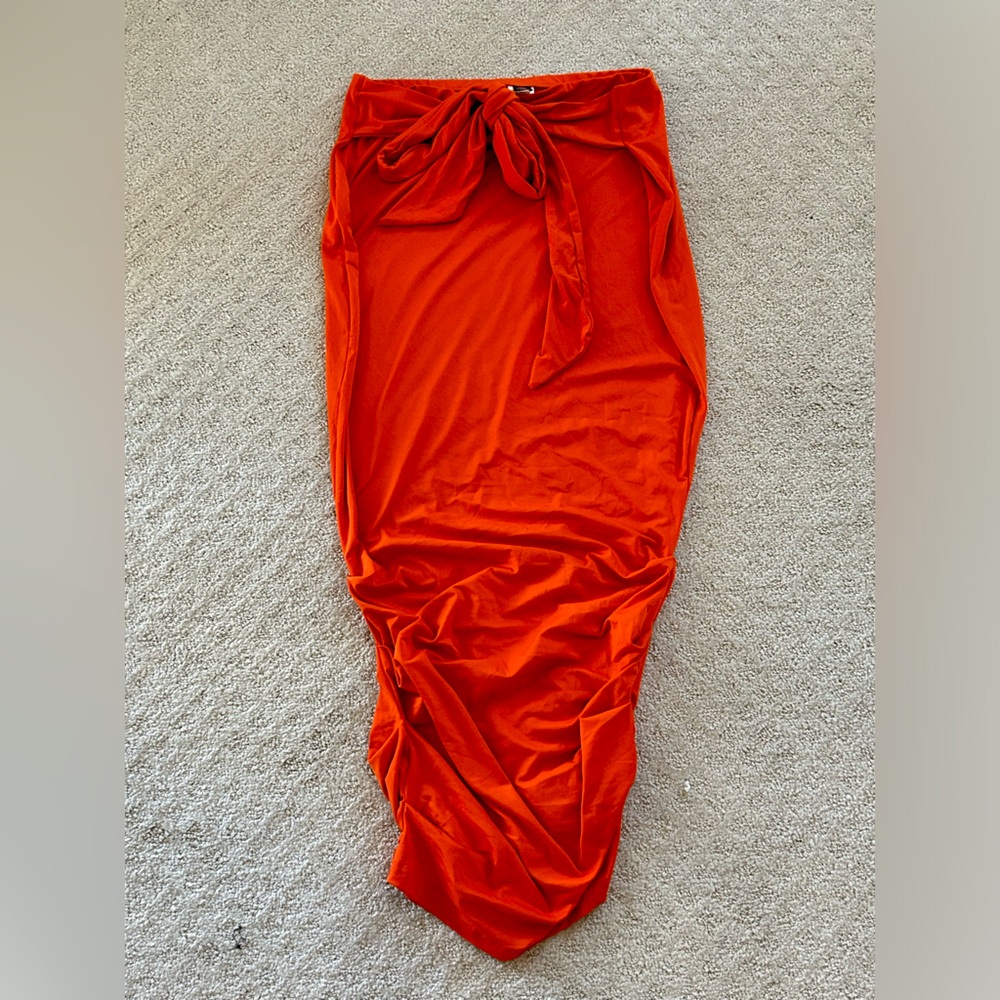 brand new W/O TAGS SHEIN SKIRT/DRESS WITH TIE BOW DETAIL! ORANGE VIBRANT SZ 1X!